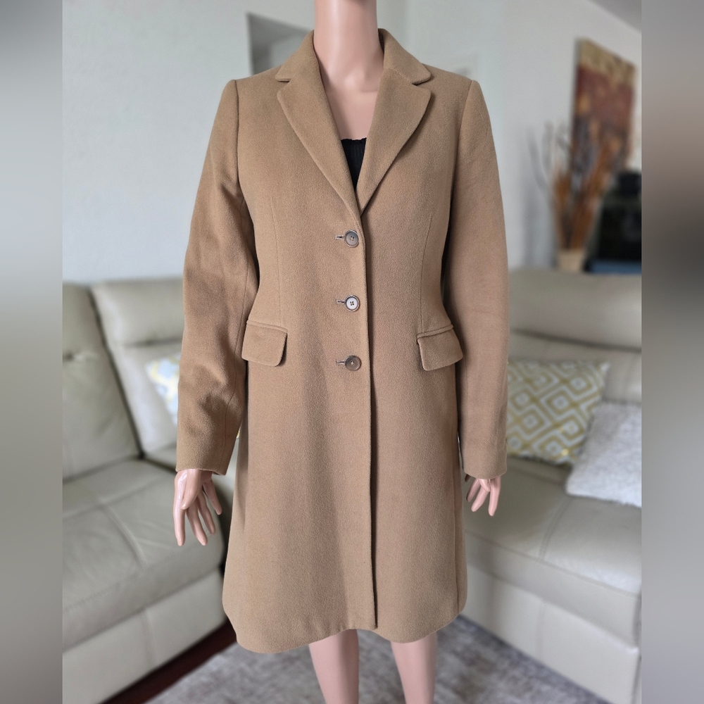 Women’s Banana Republic wool coat